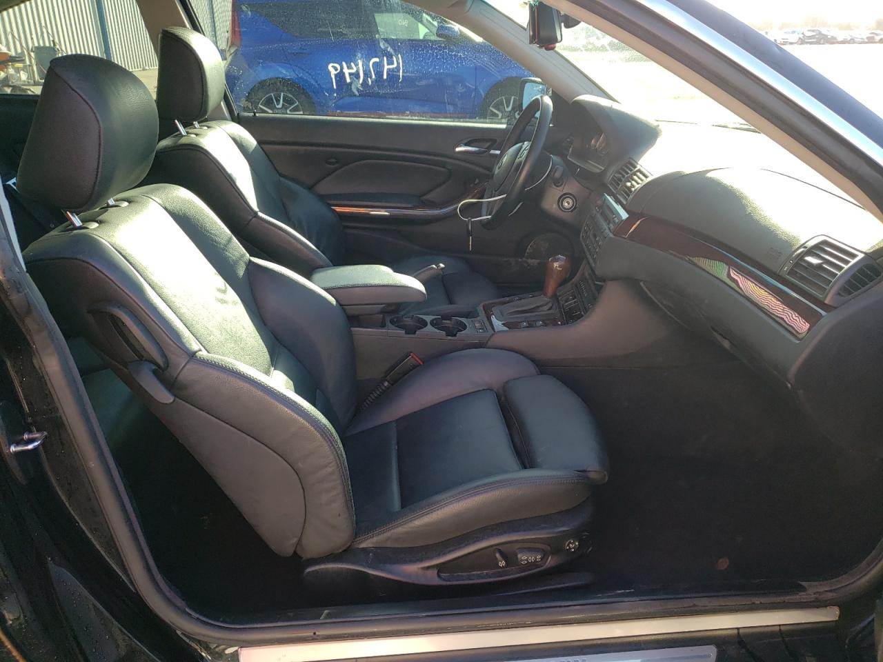 Photo 5 from auction – 2005 BMW 330 CI with VIN WBABD53495PL15853