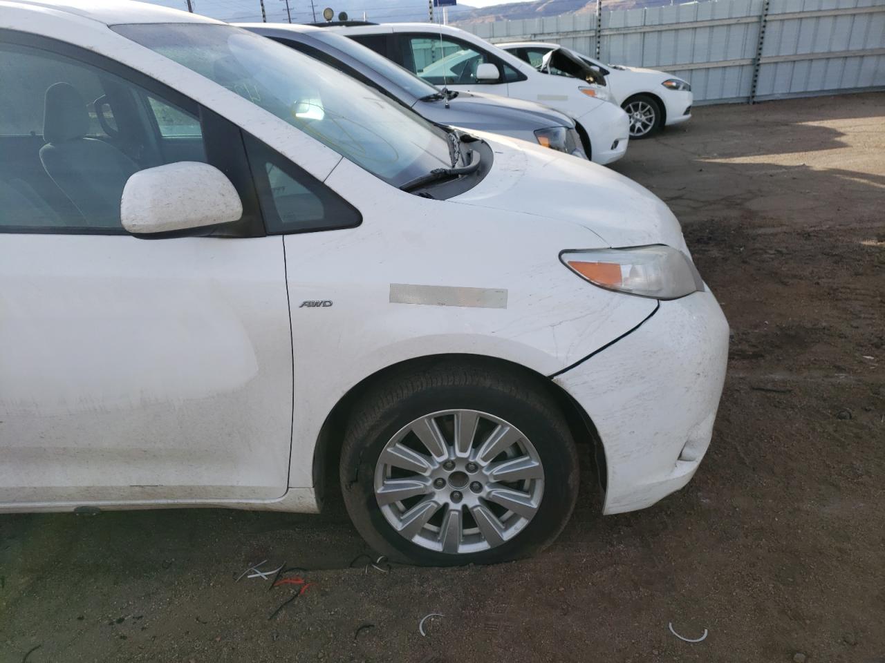Photo 9 from auction – 2017 TOYOTA SIENNA LE with VIN 5TDJZ3DC6HS162417