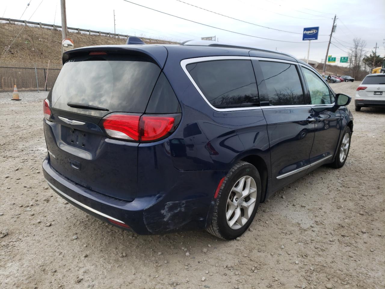Photo 4 from auction – 2019 CHRYSLER PACIFICA T with VIN 2C4RC1EG1KR516189