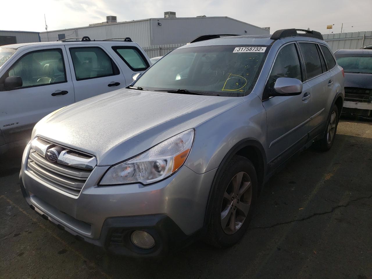 Photo 2 from auction – 2014 SUBARU OUTBACK with VIN 4S4BRCDCXE3311571