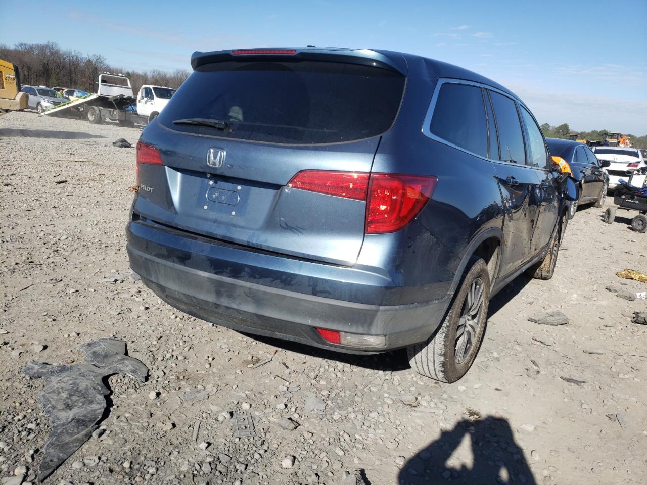 Photo 4 from auction – 2017 HONDA PILOT EX with VIN 5FNYF5H33HB017871