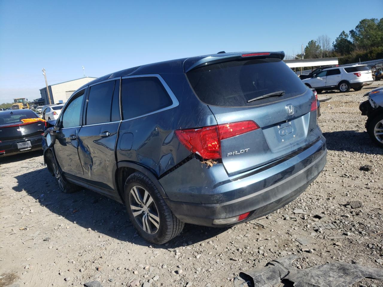 Photo 3 from auction – 2017 HONDA PILOT EX with VIN 5FNYF5H33HB017871