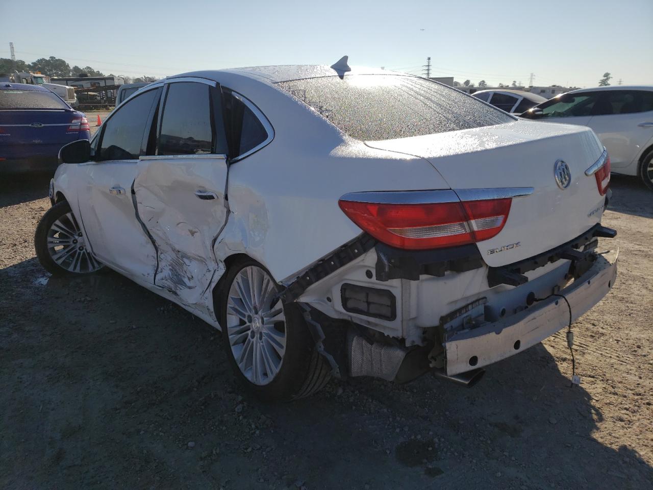 Photo 3 from auction – 2014 BUICK VERANO with VIN 1G4PP5SK5E4185888