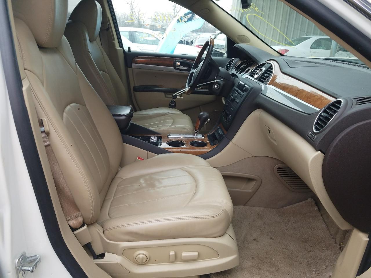 Photo 5 from auction – 2011 BUICK ENCLAVE CX with VIN 5GAKRCEDXBJ238061