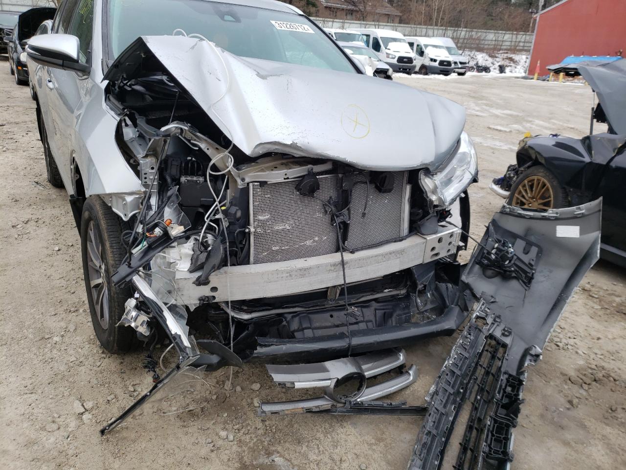 Photo 9 from auction – 2018 TOYOTA HIGHLANDER with VIN 5TDJZRFH9JS813007