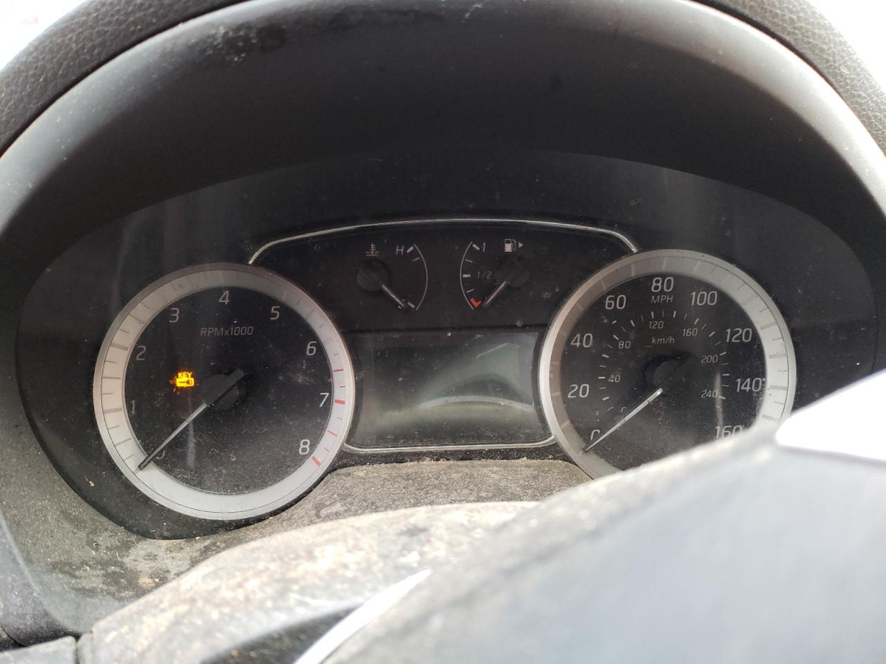 Photo 8 from auction – 2015 NISSAN SENTRA S with VIN 3N1AB7AP0FL670536