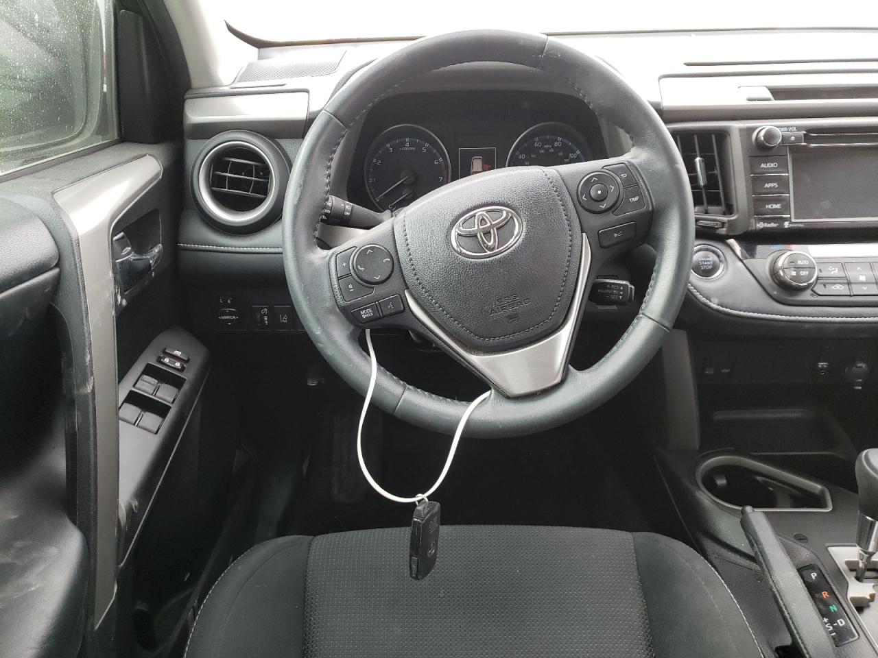 Photo 9 from auction – 2017 TOYOTA RAV4 XLE with VIN 2T3RFREV9HW667137