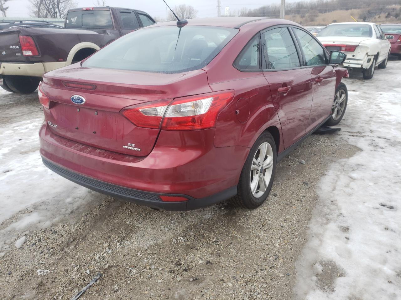 Photo 4 from auction – 2014 FORD FOCUS SE with VIN 1FADP3F27EL369540