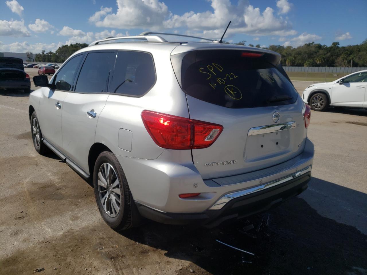 Photo 3 from auction – 2017 NISSAN PATHFINDER with VIN 5N1DR2MN2HC904446