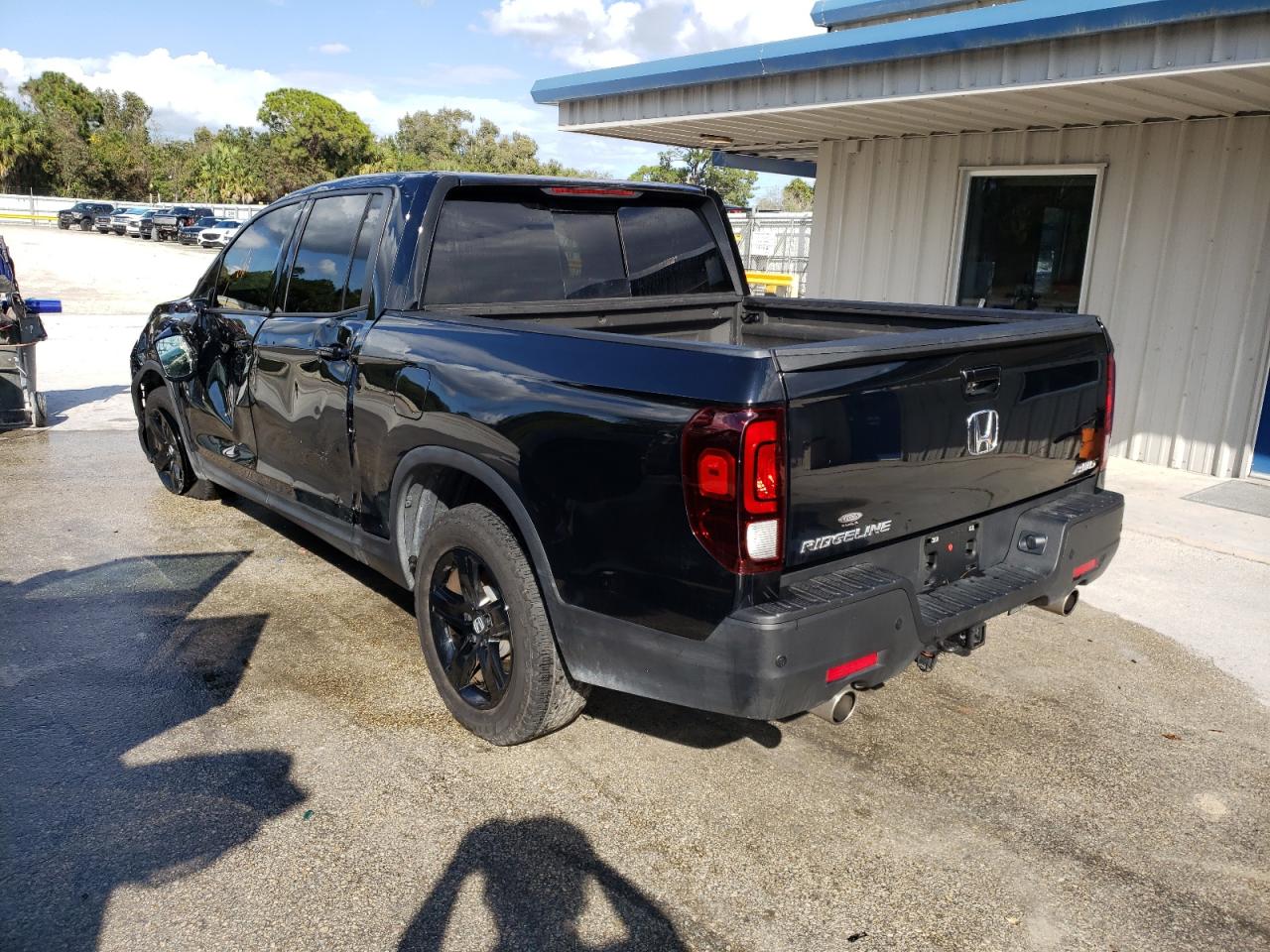 Photo 3 from auction – 2021 HONDA RIDGELINE with VIN 5FPYK3F8XMB008312