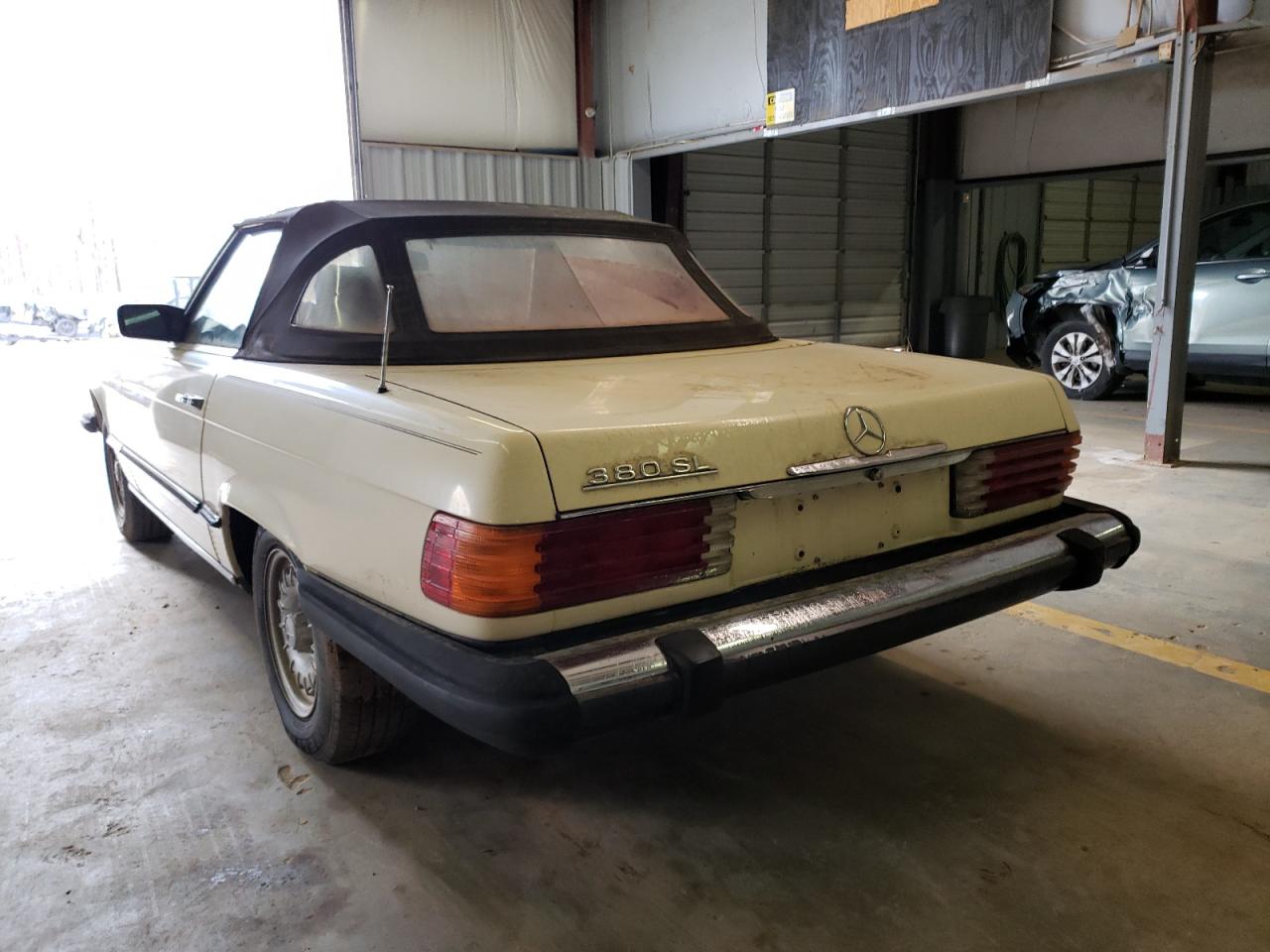 Photo 3 from auction – 1985 MERCEDES-BENZ 380-CLASS with VIN WDBBA45C2FA019781