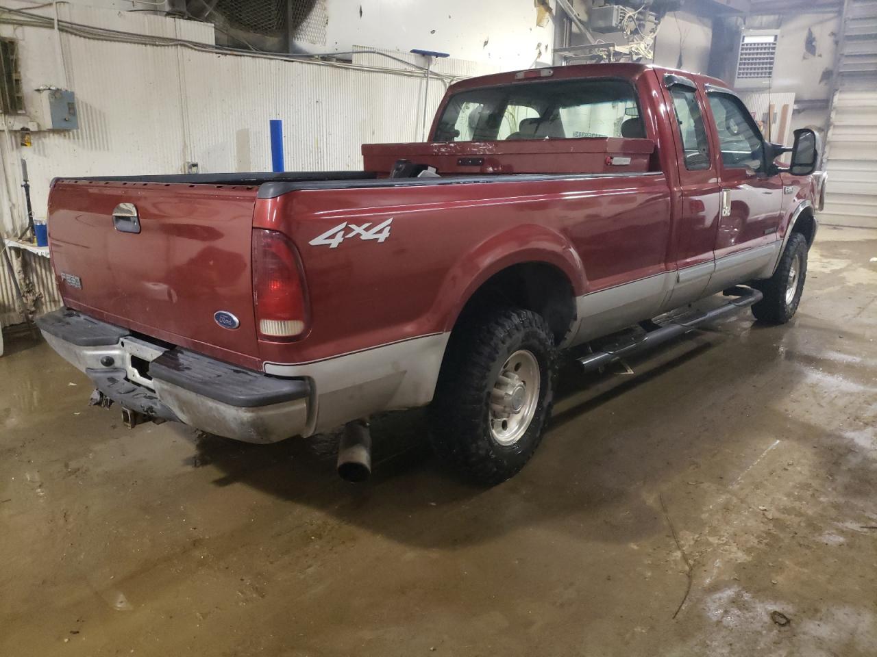 Photo 4 from auction – 2001 FORD F250 SUPER with VIN 1FTNX21F11EB97667