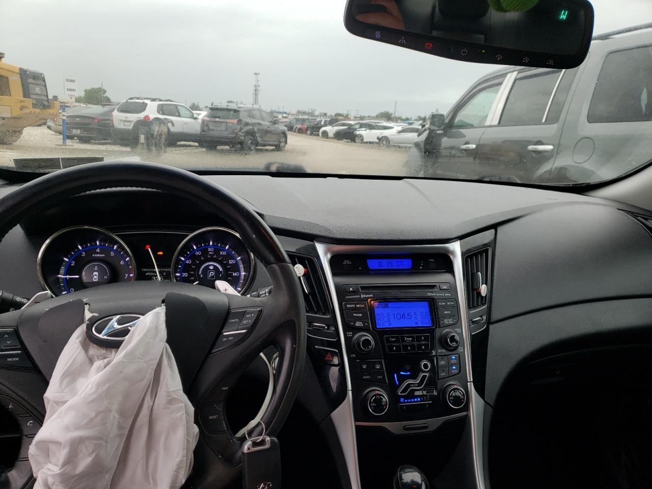 Photo 9 from auction – 2012 HYUNDAI SONATA SE with VIN 5NPEC4AB2CH454200