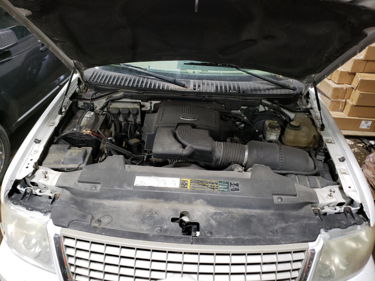 Photo 7 from auction – 2004 FORD EXPEDITION with VIN 1FMFU18L74LA61641