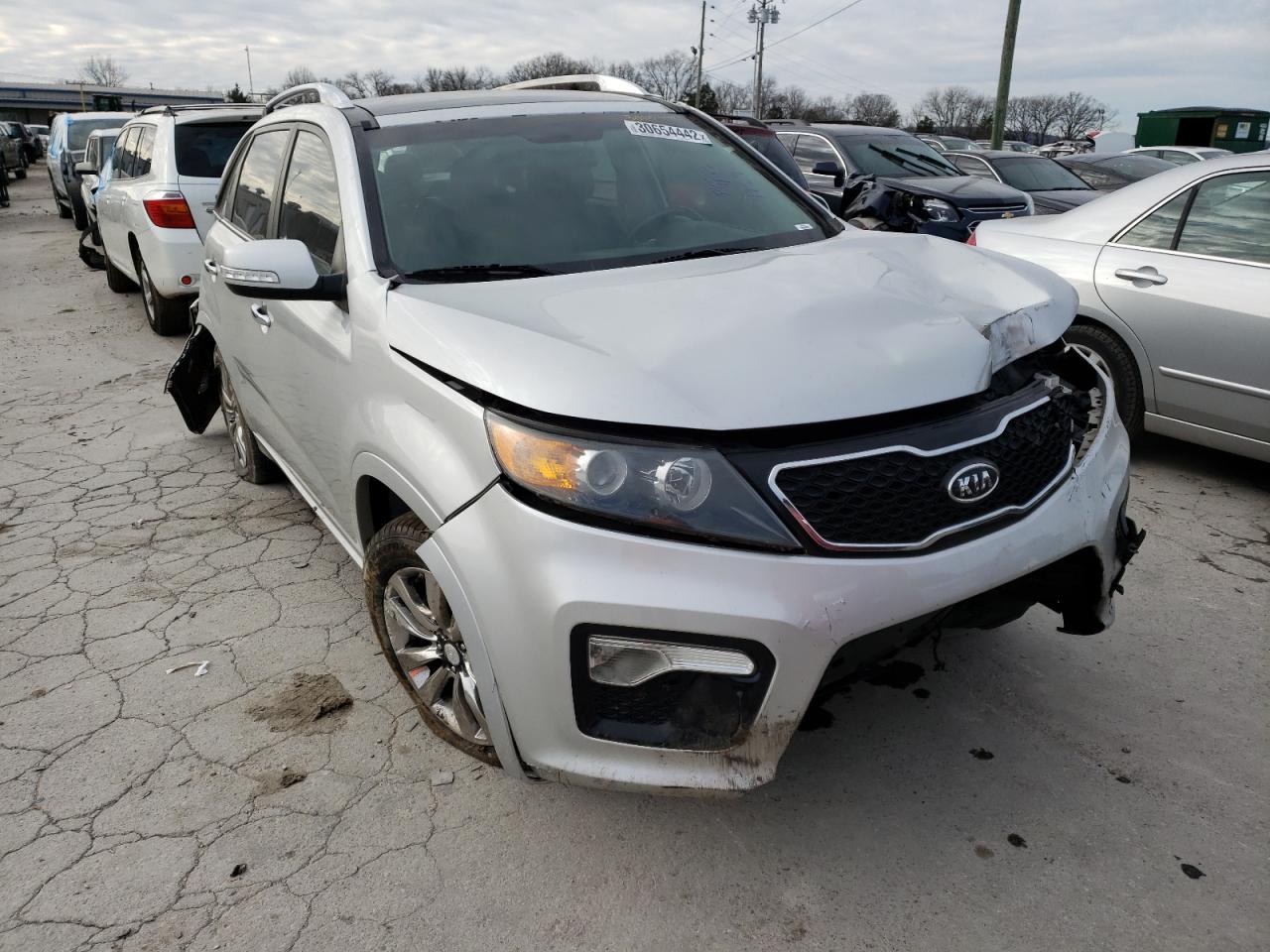 KIA SORENTO SX 2013 with VIN 5XYKWDA26DG369959 - Photo from auction