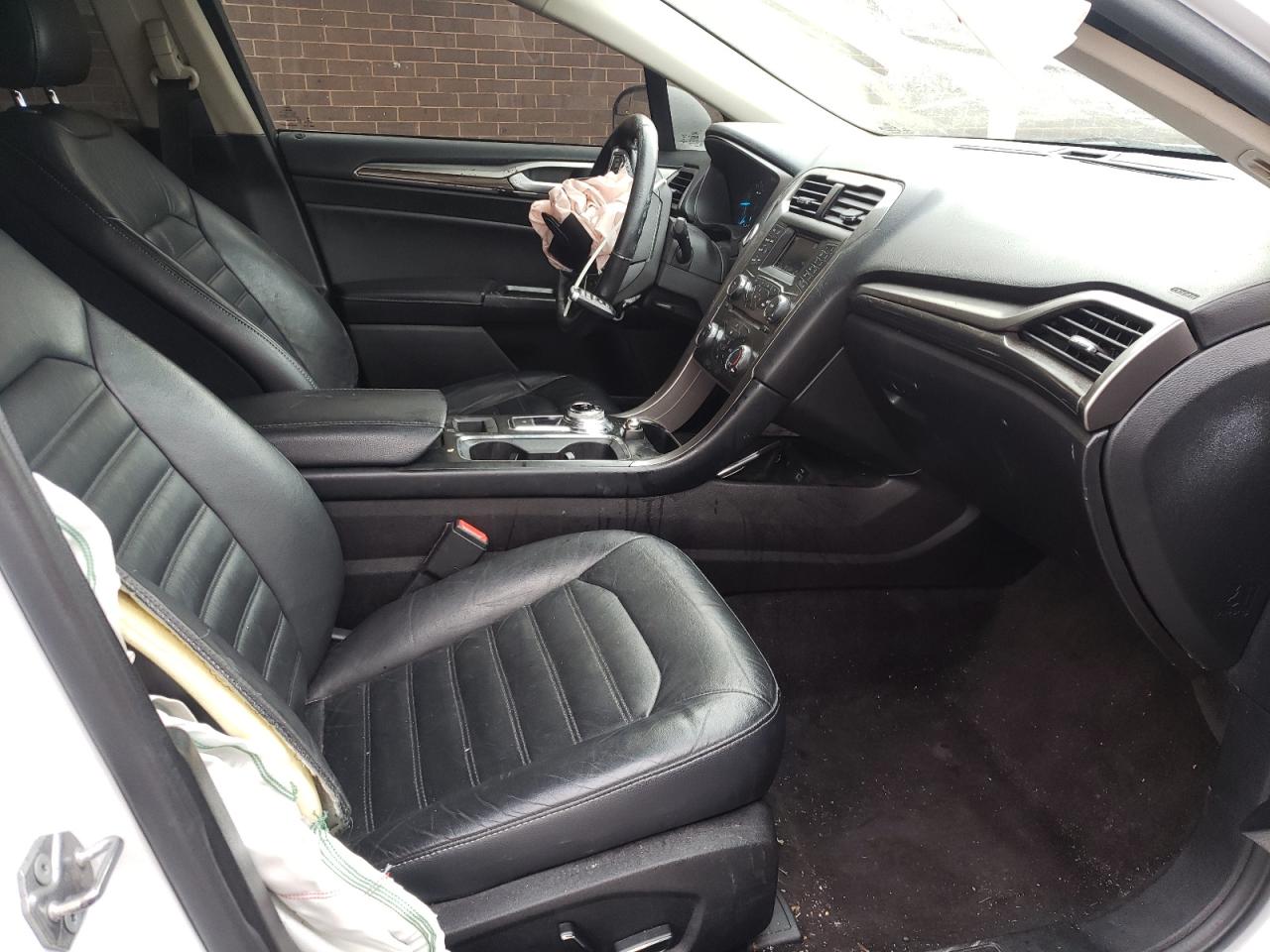 Photo 5 from auction – 2017 FORD FUSION SE with VIN 3FA6P0H95HR130544