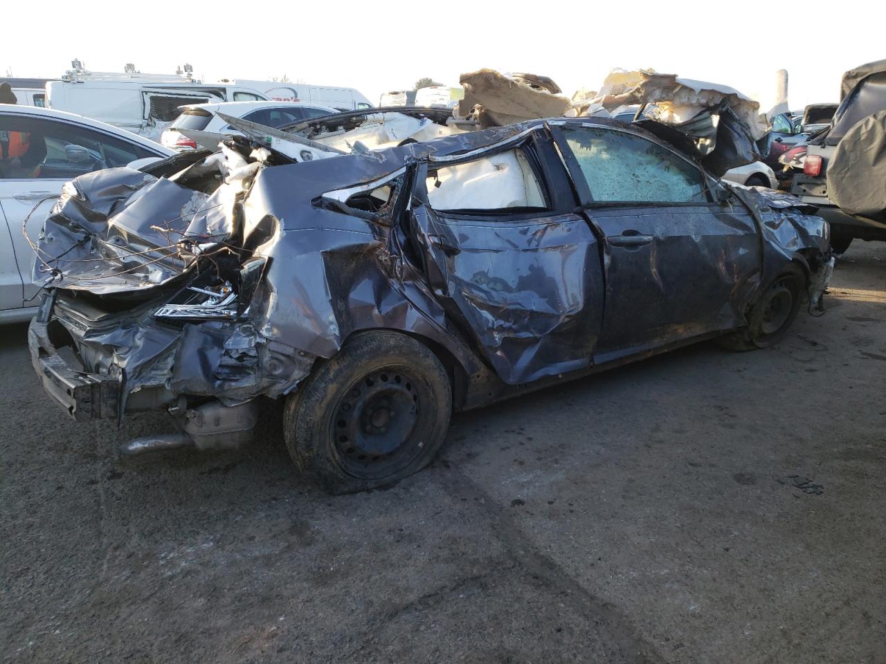 Photo 4 from auction – 2016 HONDA CIVIC LX with VIN 19XFC2E50GE064283