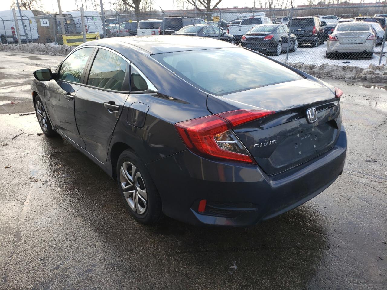 Photo 3 from auction – 2017 HONDA CIVIC LX with VIN 19XFC2F57HE211750
