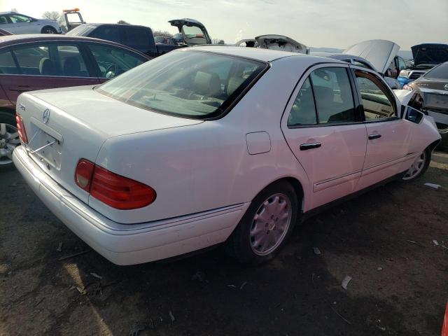 Photo 4 from auction – 1998 MERCEDES-BENZ E 320 with VIN WDBJF65F9WA709238