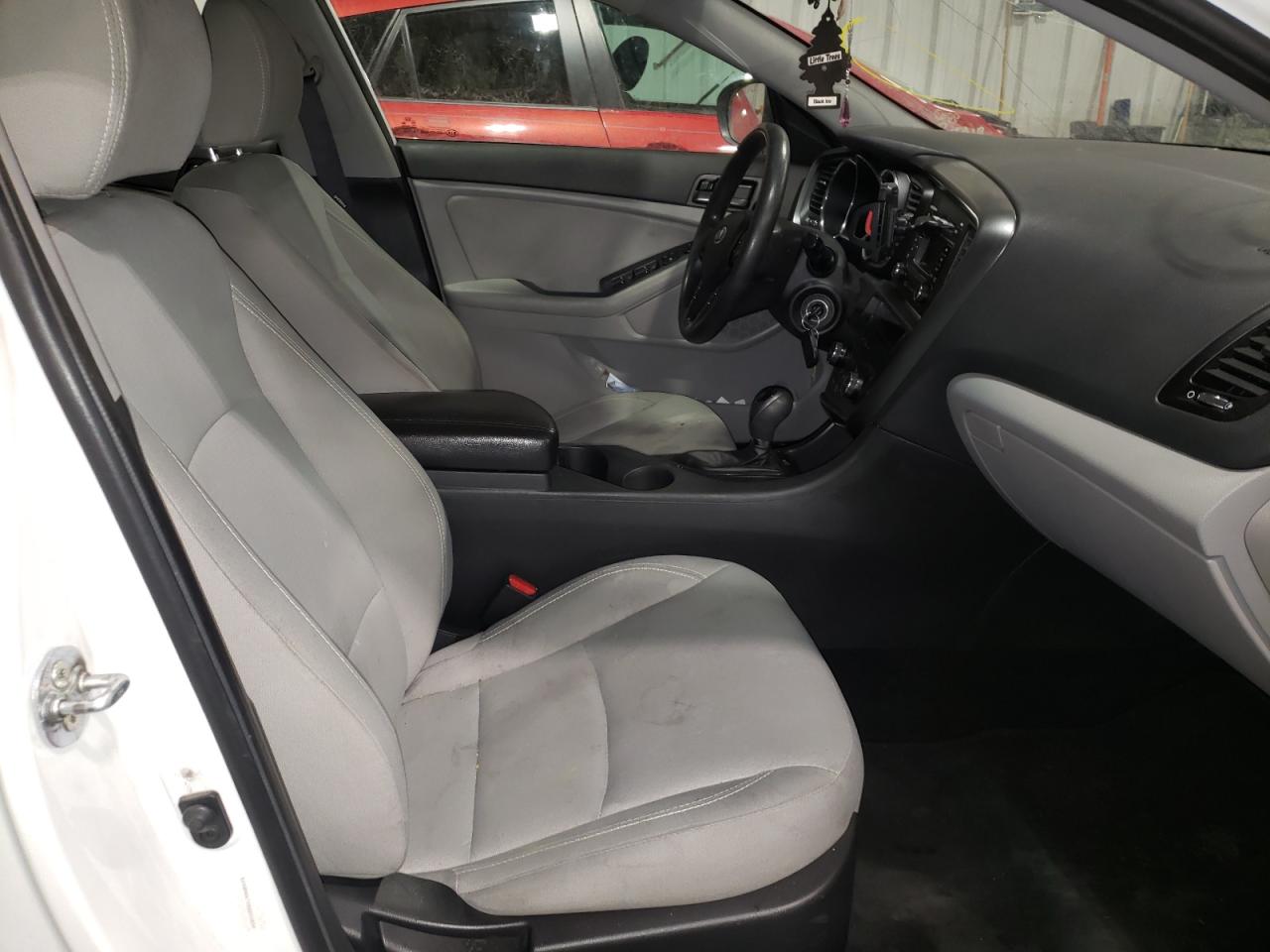 Photo 5 from auction – 2013 KIA OPTIMA LX with VIN 5XXGM4A7XDG201804