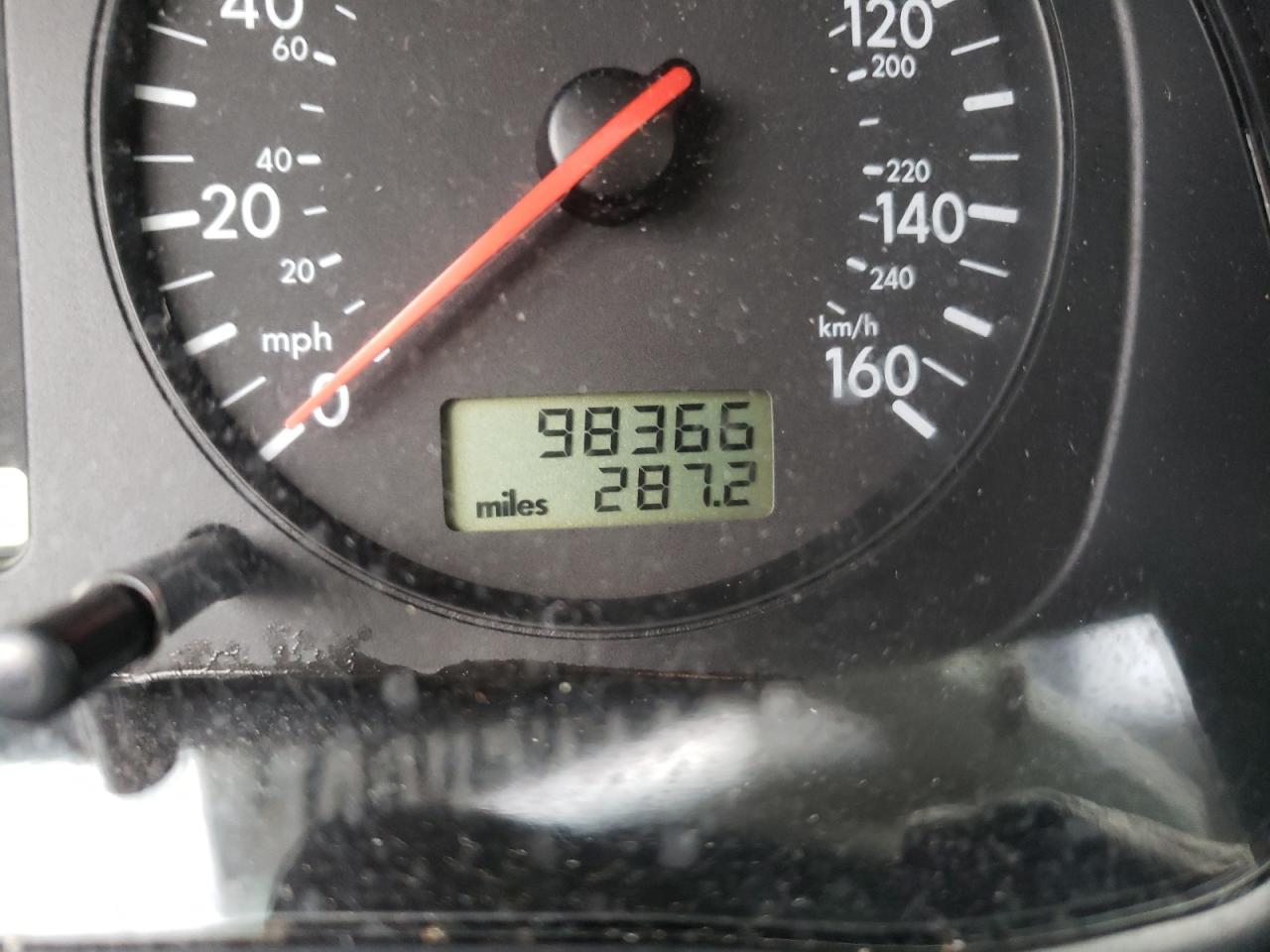 Photo 8 from auction – 2001 VOLKSWAGEN JETTA with VIN 3VWSG69M31M166392