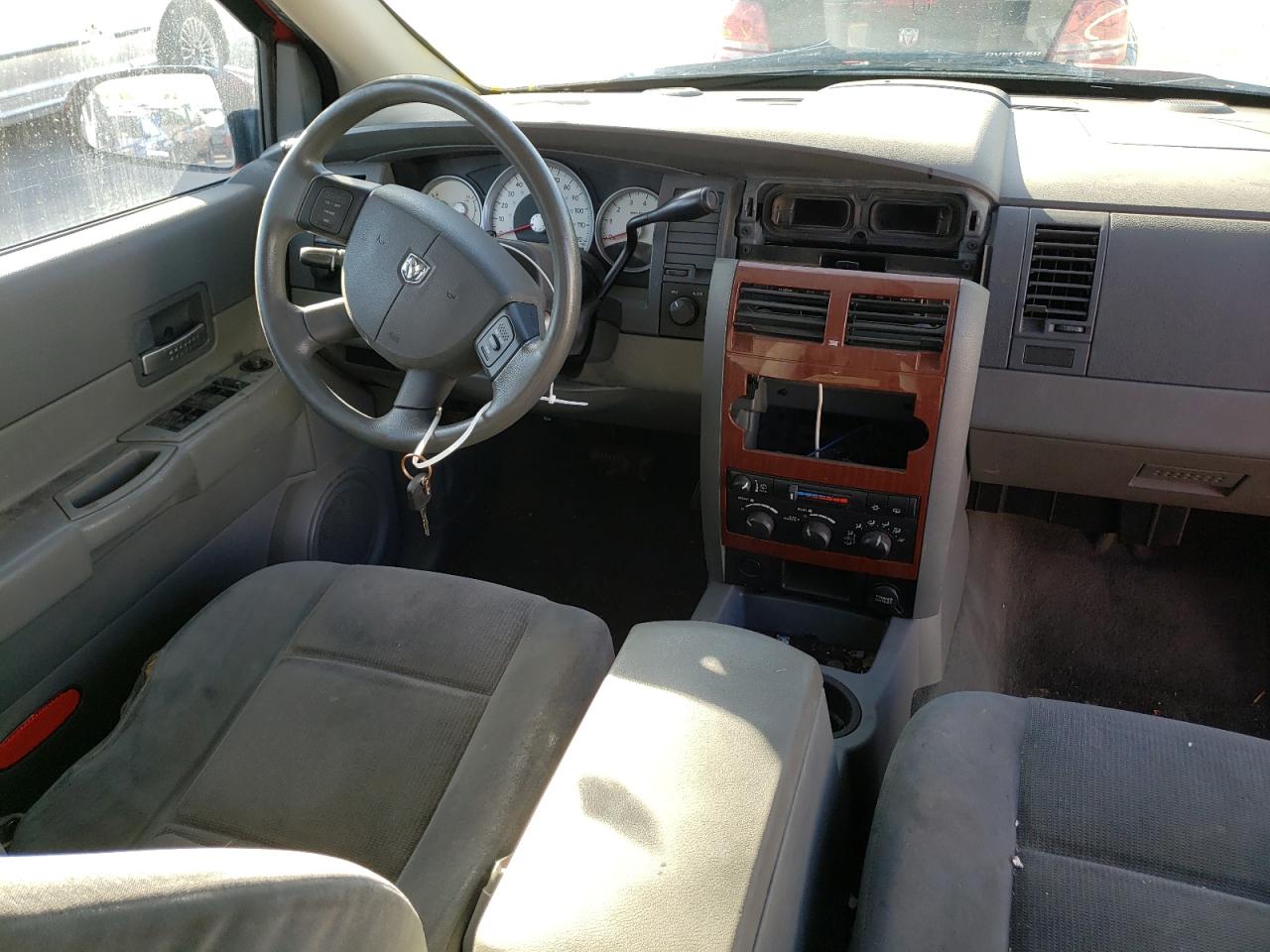 Photo 9 from auction – 2004 DODGE DURANGO SL with VIN 1D4HB48N24F129769