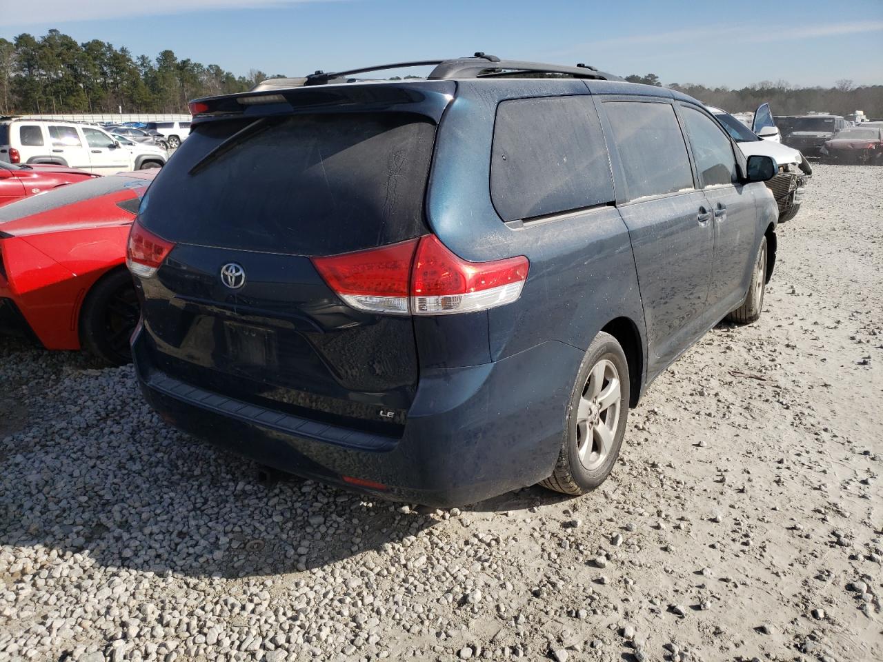 Photo 4 from auction – 2011 TOYOTA SIENNA LE with VIN 5TDKK3DC3BS023216