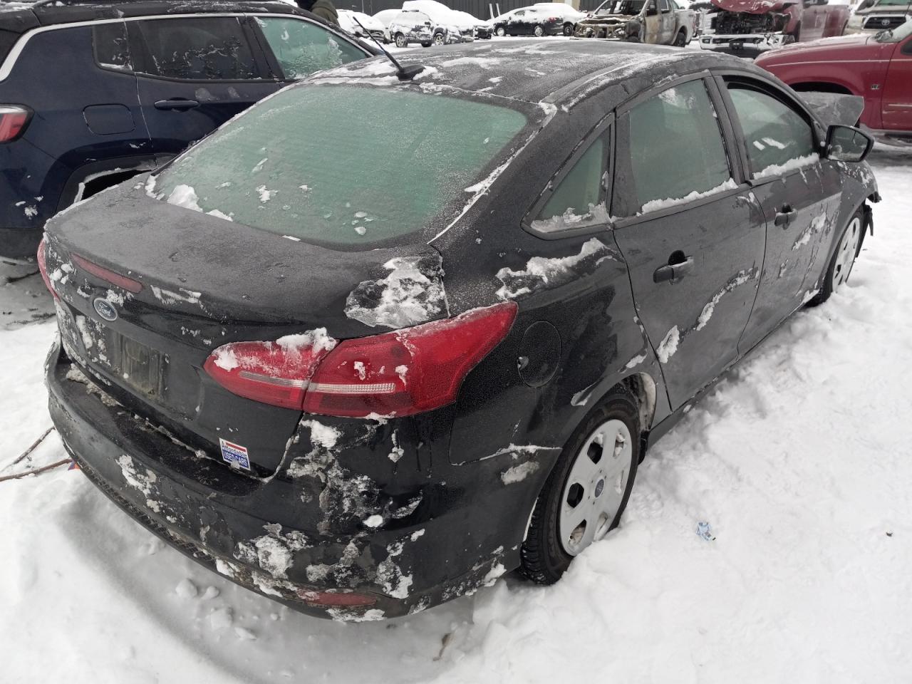 Photo 4 from auction – 2017 FORD FOCUS S with VIN 1FADP3E2XHL315039