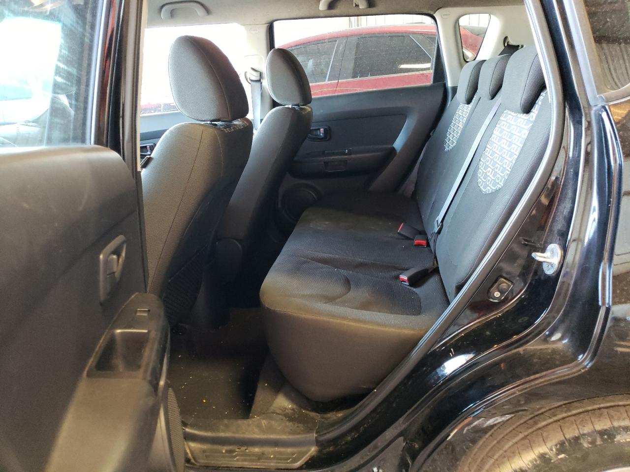 Photo 6 from auction – 2010 KIA SOUL +/!/S with VIN KNDJT2A25A7051333