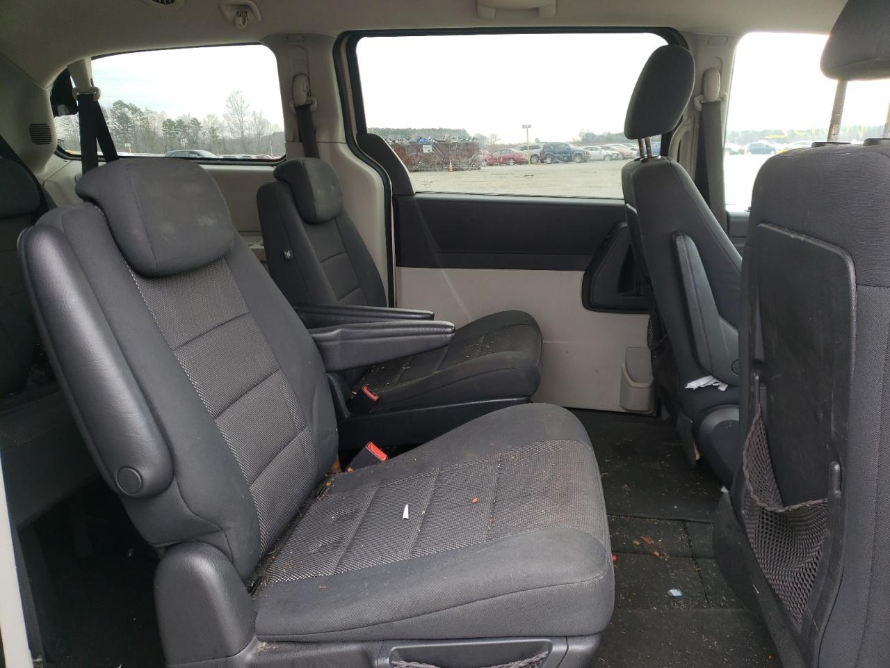 Photo 6 from auction – 2009 DODGE GRAND CARA with VIN 2D8HN44E09R611295