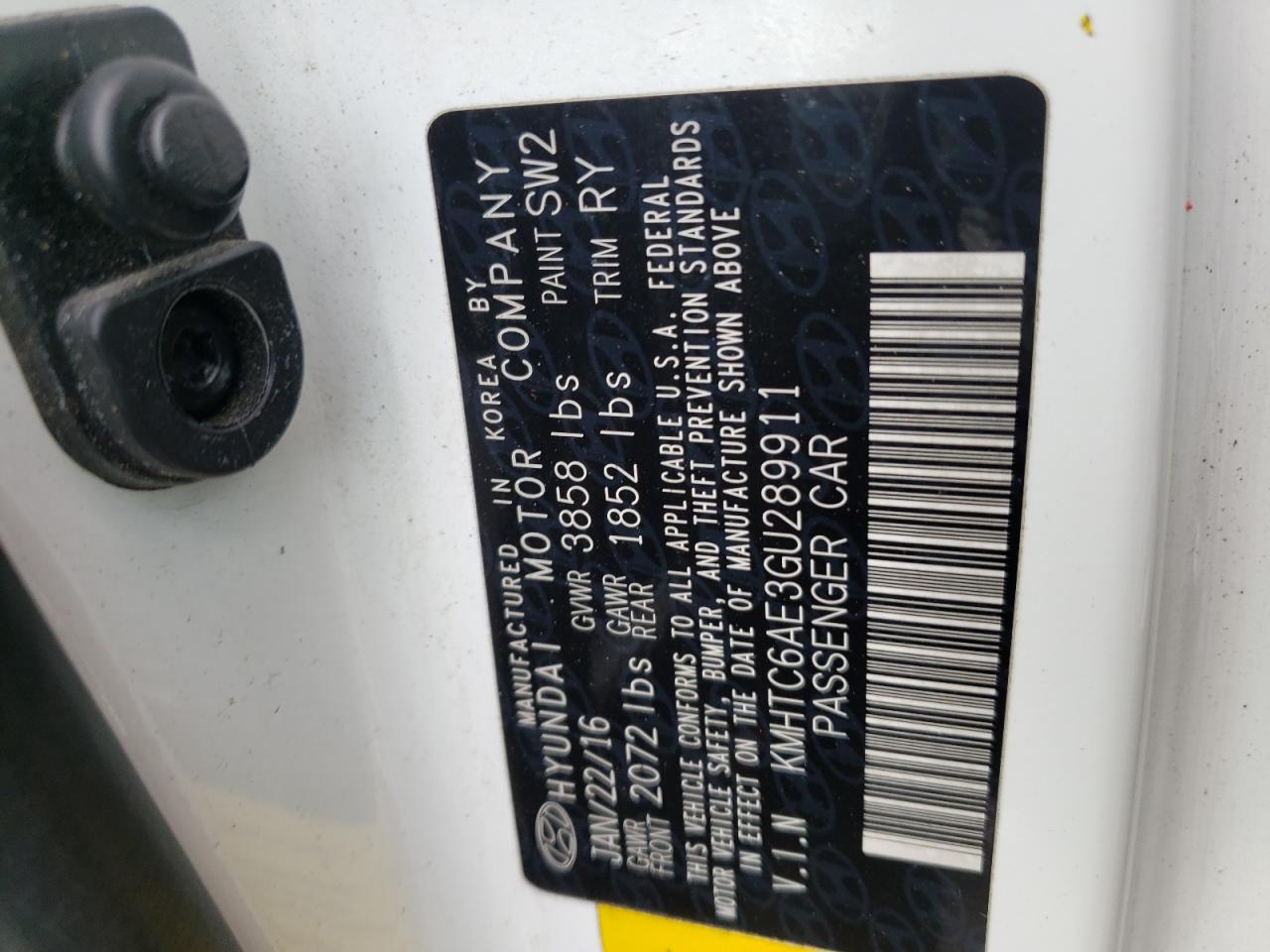 Photo 10 from auction – 2016 HYUNDAI VELOSTER T with VIN KMHTC6AE3GU289911