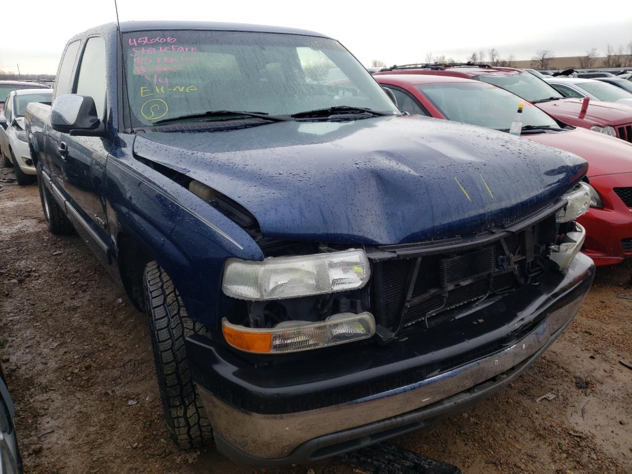 CHEVROLET SILVERADO 2001 with VIN 2GCEC19TX11298952 - Photo from auction