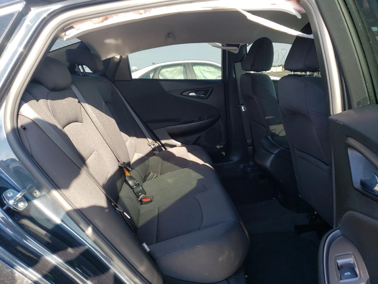 Photo 6 from auction – 2021 CHEVROLET MALIBU LS with VIN 1G1ZB5ST7MF047401
