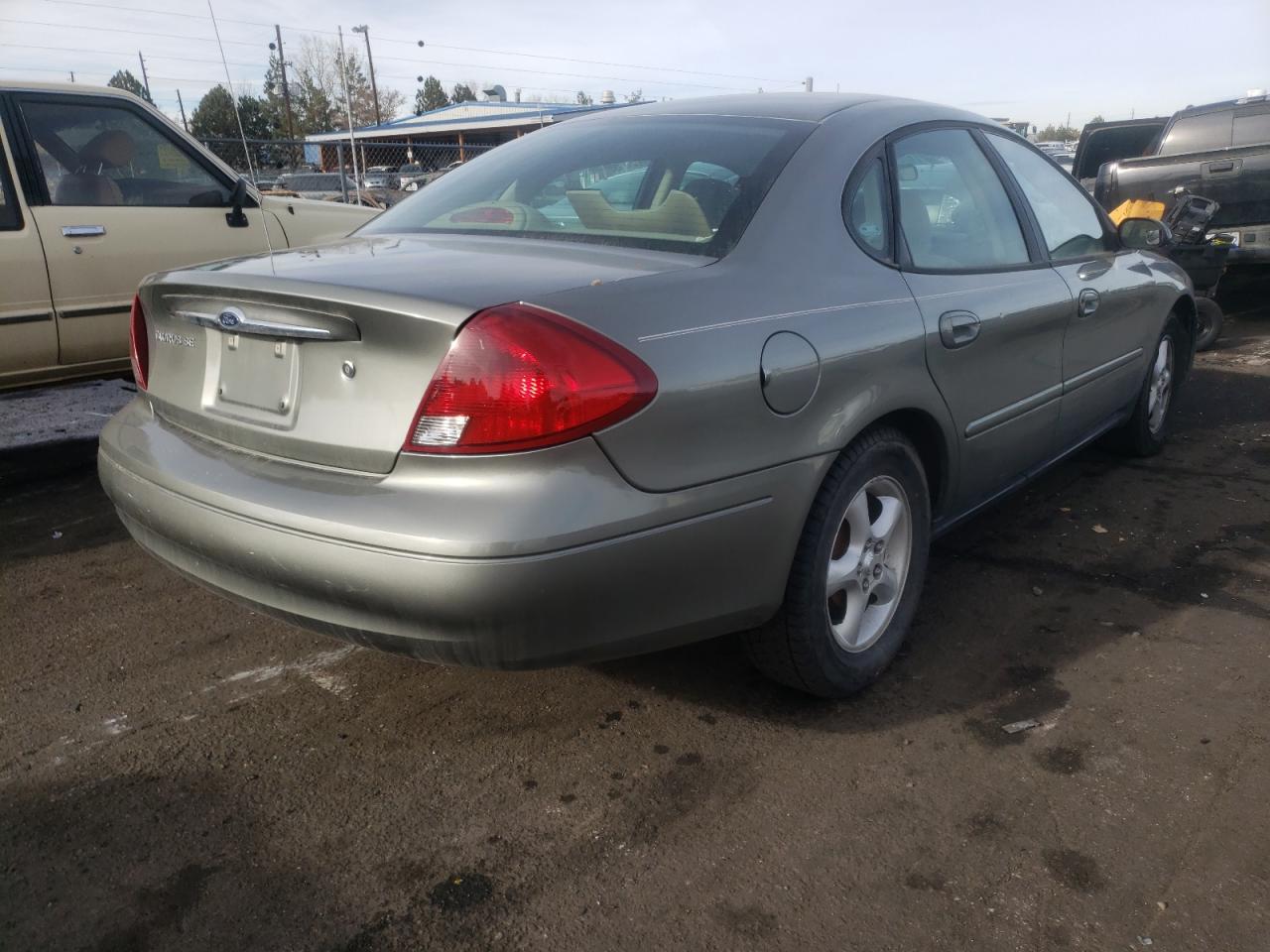 Photo 4 from auction – 2001 FORD TAURUS SE with VIN 1FAFP53231G268961