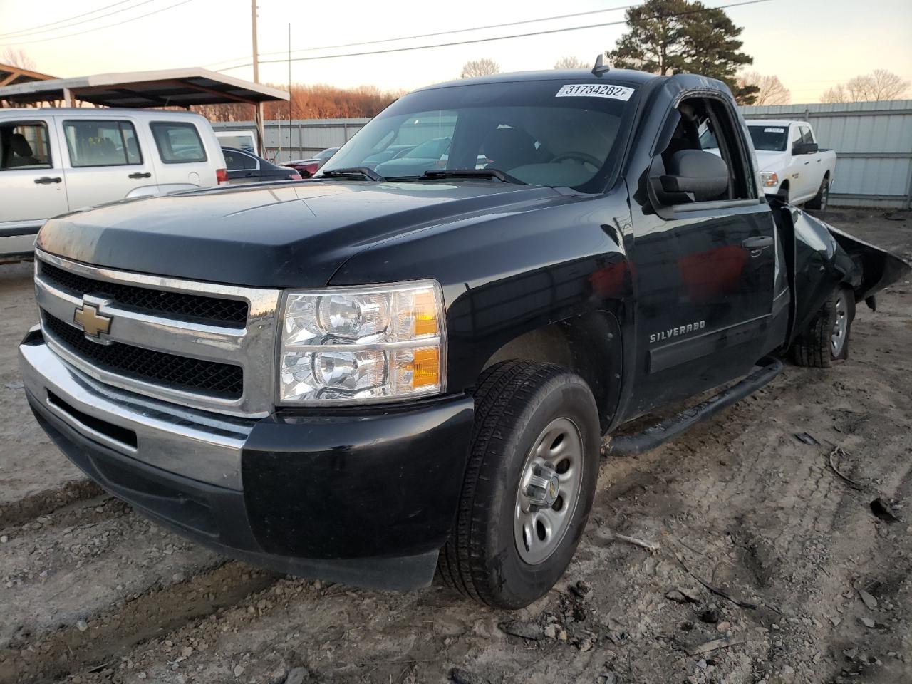Photo 2 from auction – 2011 CHEVROLET SILVERADO with VIN 1GCRCREA5BZ381654