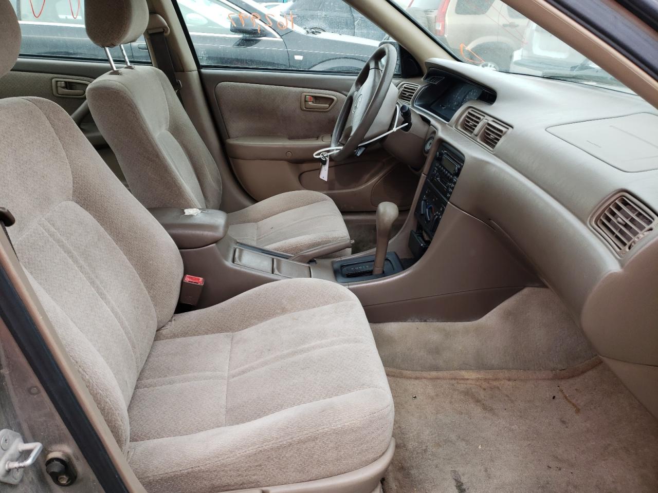 Photo 5 from auction – 2001 TOYOTA CAMRY with VIN JT2BG22K310541519