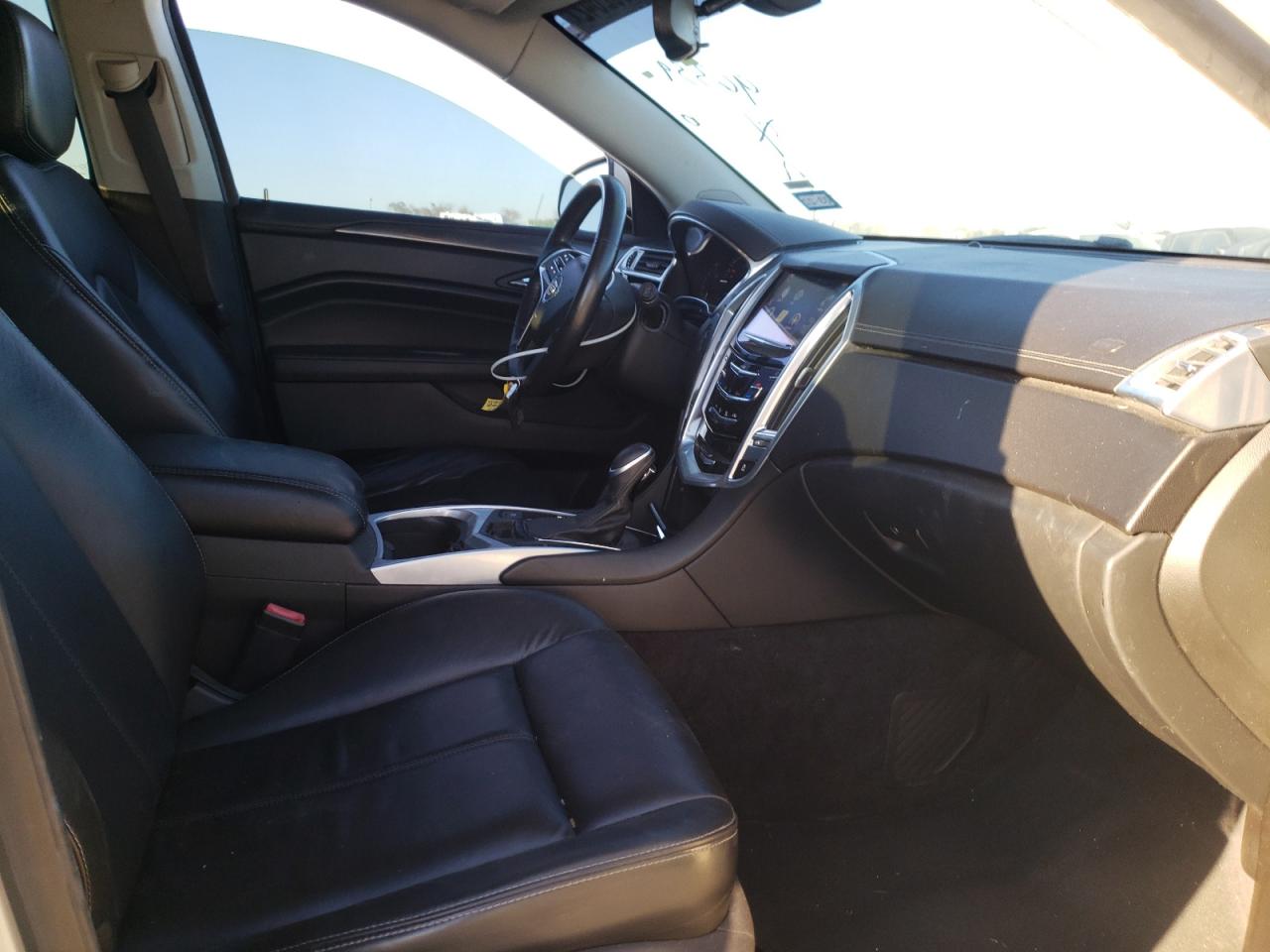 Photo 5 from auction – 2013 CADILLAC SRX with VIN 3GYFNAE35DS568046