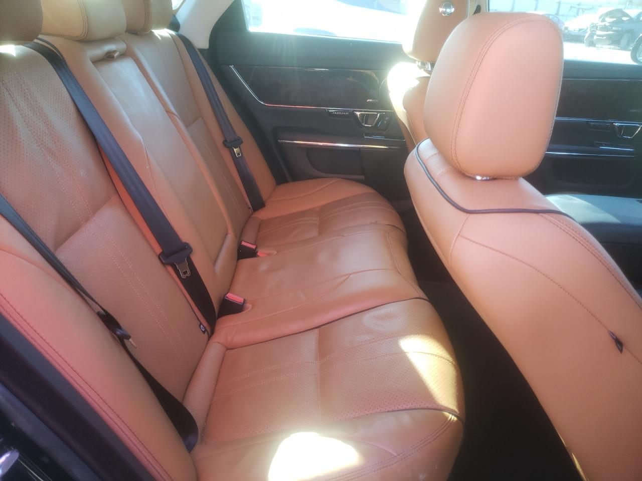 Photo 6 from auction – 2016 JAGUAR XJ with VIN SAJWJ1CD7G8W02273