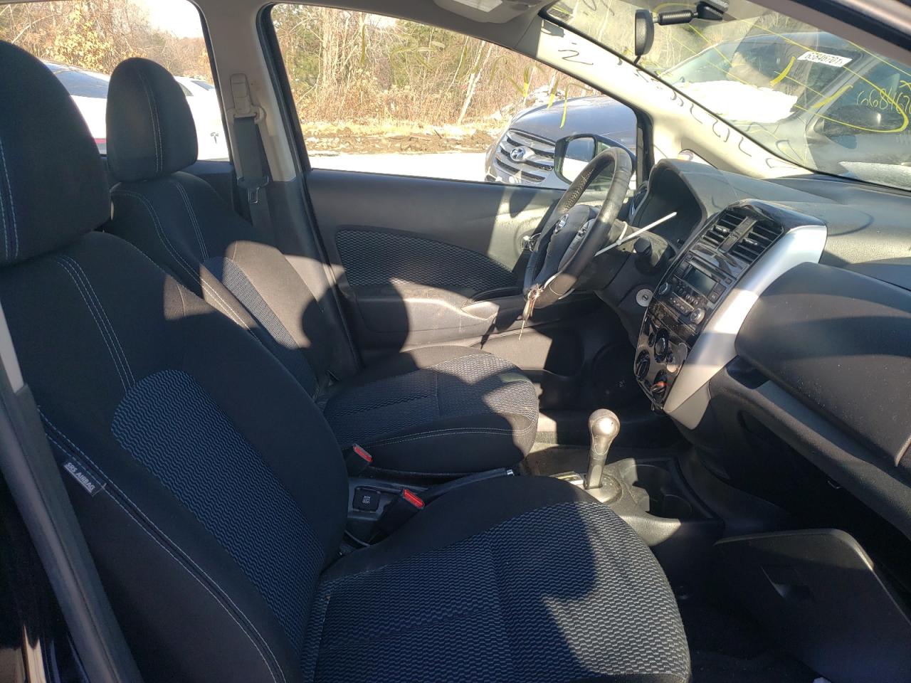 Photo 5 from auction – 2015 NISSAN VERSA NOTE with VIN 3N1CE2CP1FL388695