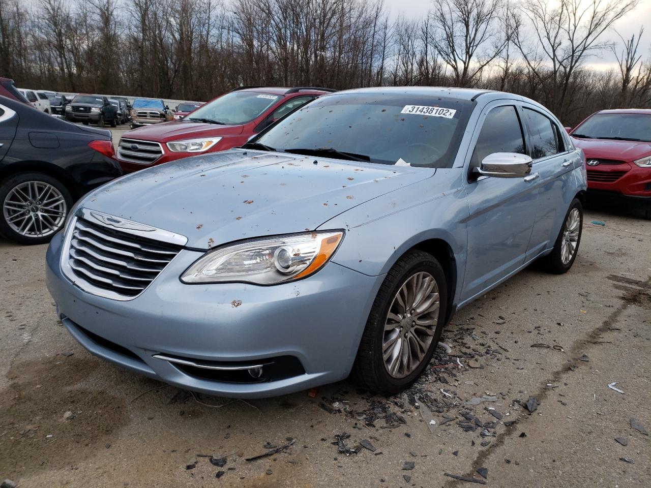 Photo 2 from auction – 2013 CHRYSLER 200 LIMITE with VIN 1C3CCBCGXDN546052