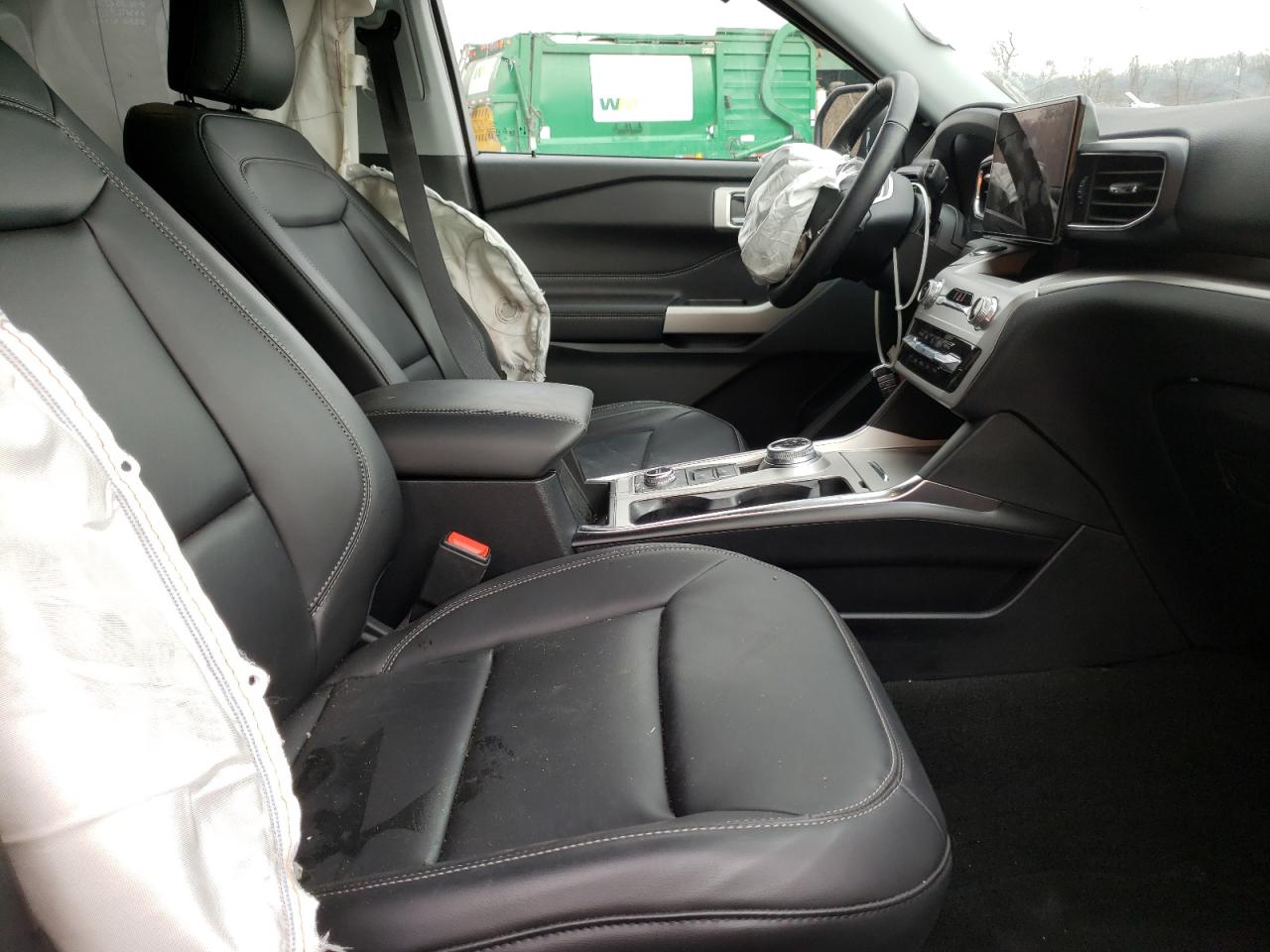 Photo 5 from auction – 2021 FORD EXPLORER X with VIN 1FMSK8DH6MGB65853