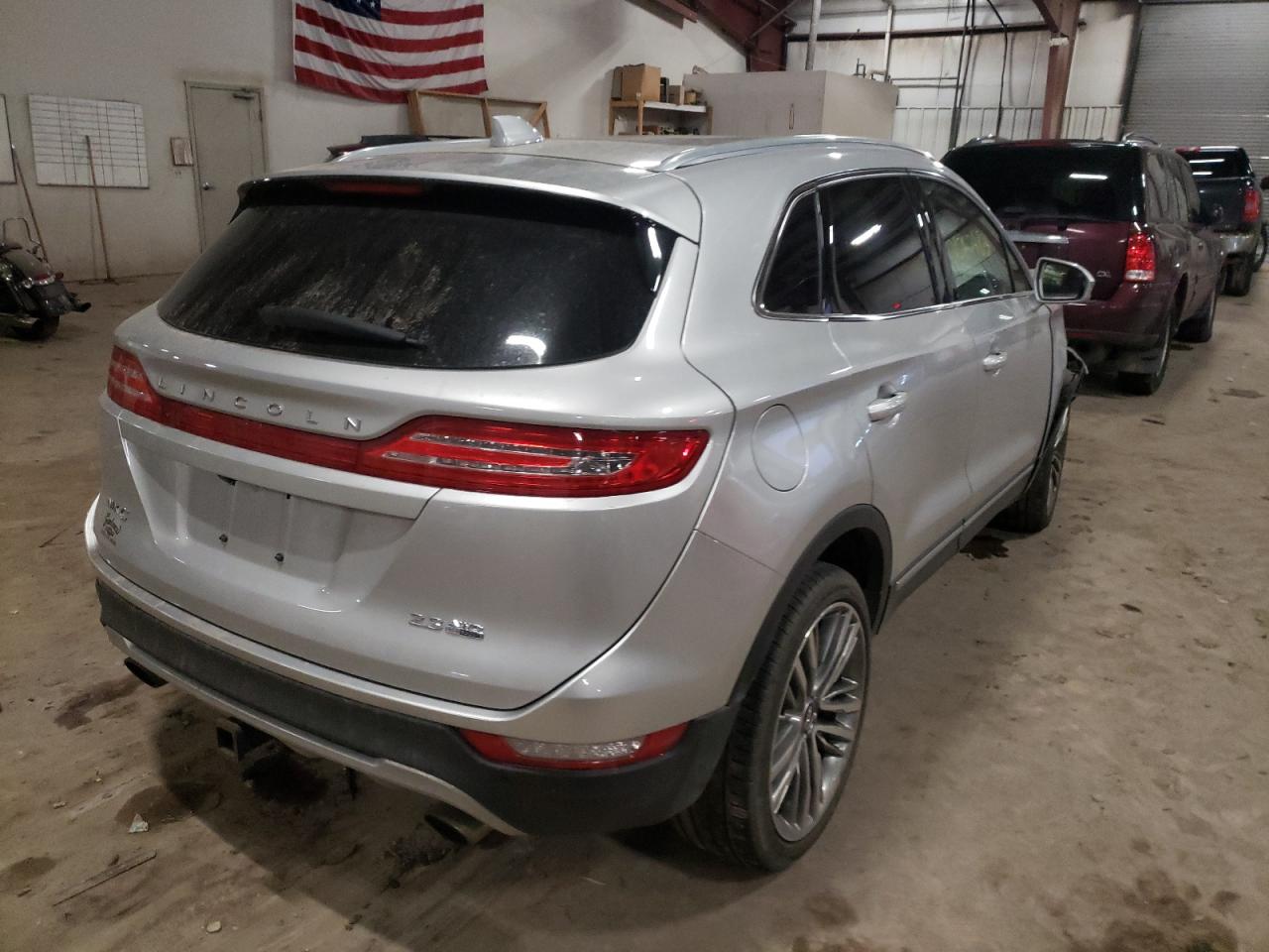 Photo 4 from auction – 2016 LINCOLN MKC RESERV with VIN 5LMTJ3DHXGUJ27393