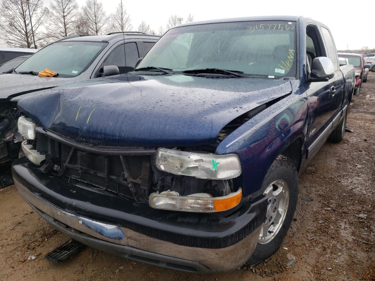 Photo 2 from auction – 2001 CHEVROLET SILVERADO with VIN 2GCEC19TX11298952