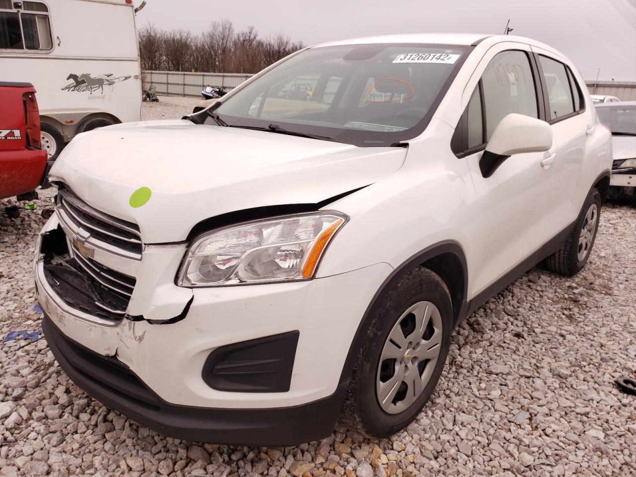 Photo 2 from auction – 2015 CHEVROLET TRAX LS with VIN KL7CJKSB2FB103287