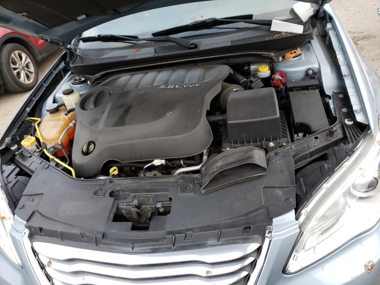 Photo 7 from auction – 2013 CHRYSLER 200 LIMITE with VIN 1C3CCBCGXDN546052