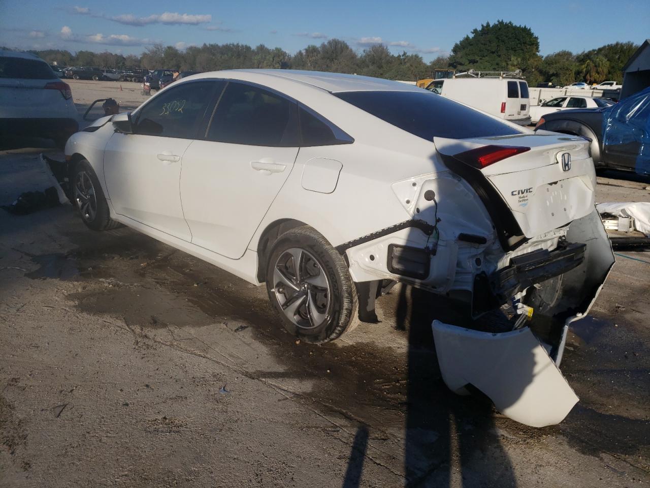 Photo 3 from auction – 2020 HONDA CIVIC LX with VIN 19XFC2F66LE004932
