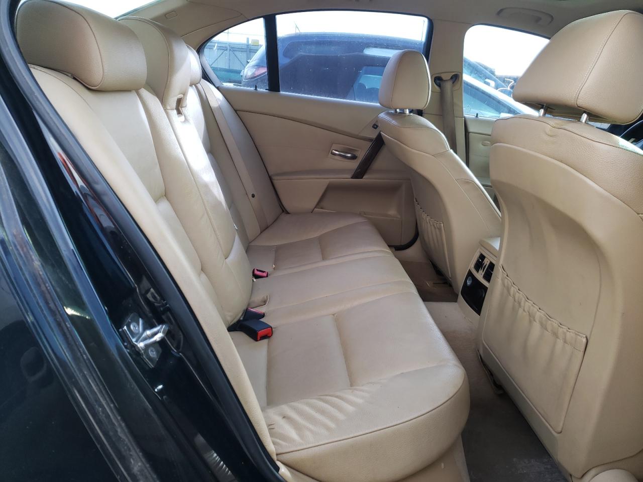 Photo 6 from auction – 2006 BMW 525 I with VIN WBANE53586CK83876