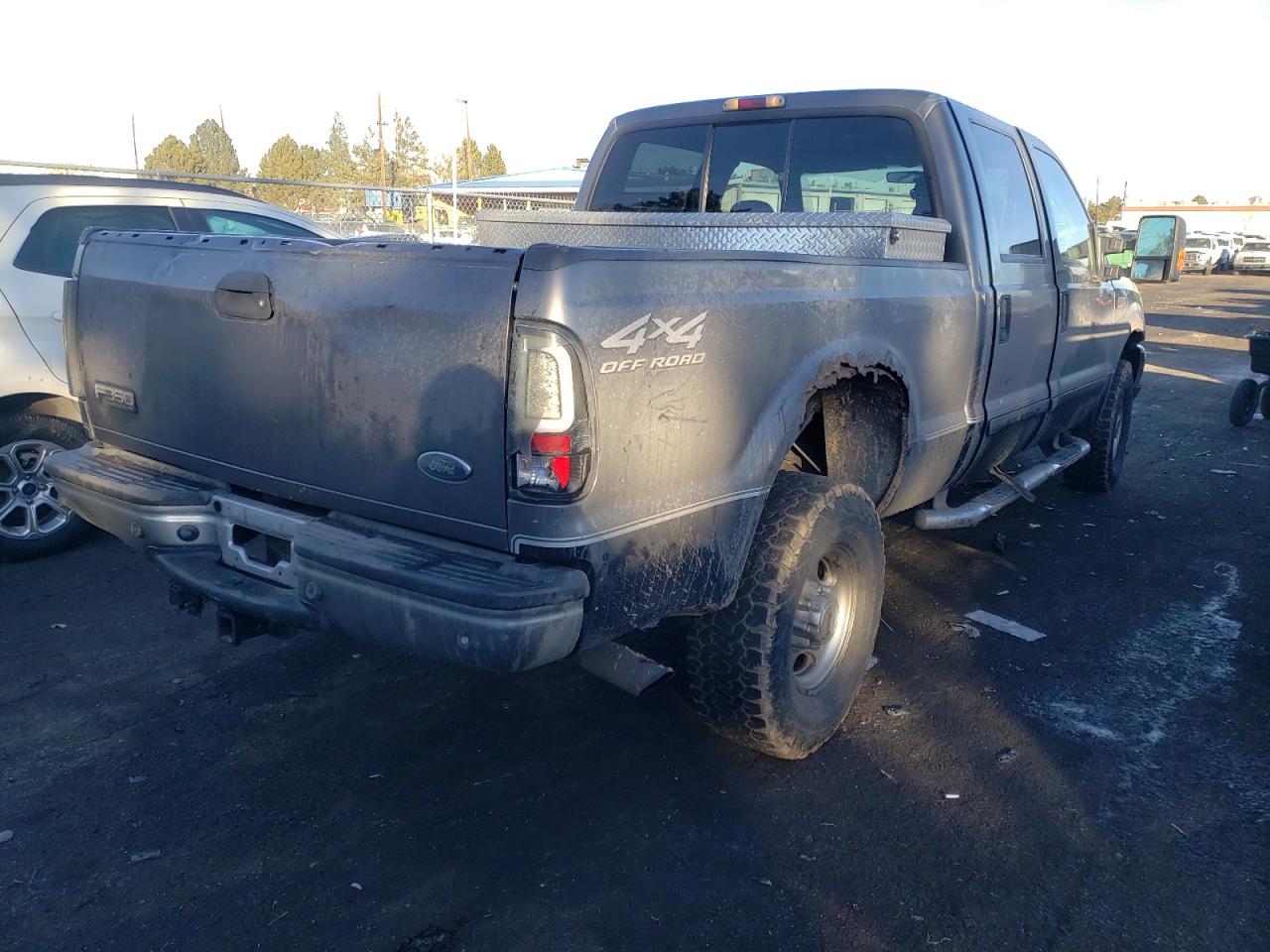Photo 4 from auction – 2002 FORD F350 SRW S with VIN 1FTSW31F32ED54533