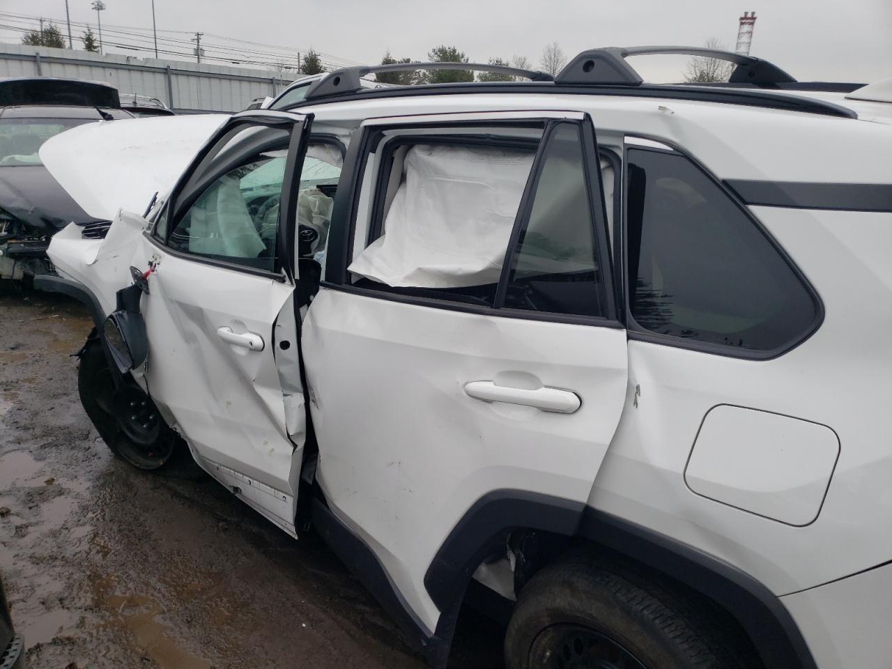 Photo 10 from auction – 2020 TOYOTA RAV4 LE with VIN 2T3G1RFV3LW086570