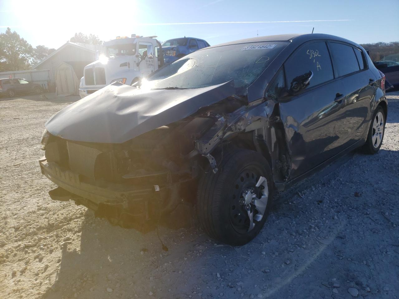 Photo 2 from auction – 2016 KIA FORTE LX with VIN KNAFK5A89G5620894